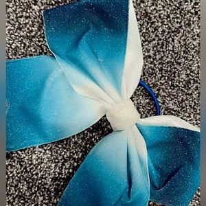 Selling cheer bows